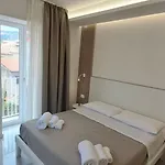 Diamond Konukevi