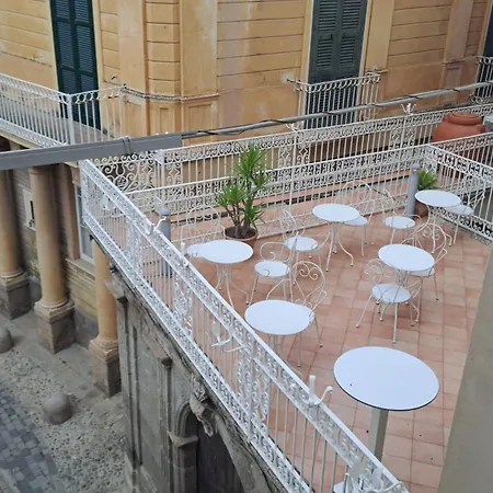 Diamond Πανσιόν Tropea