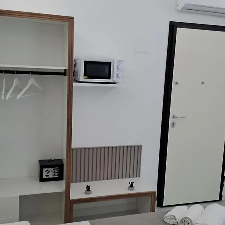 Diamond Πανσιόν Tropea