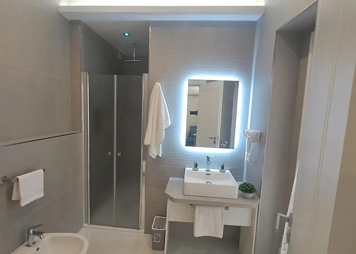 Πανσιόν Diamond Tropea